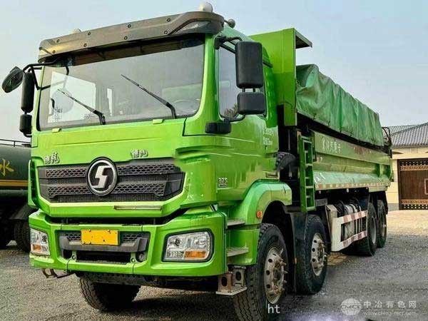 出售2019年陕汽德龙新M3000前四后八翻斗车