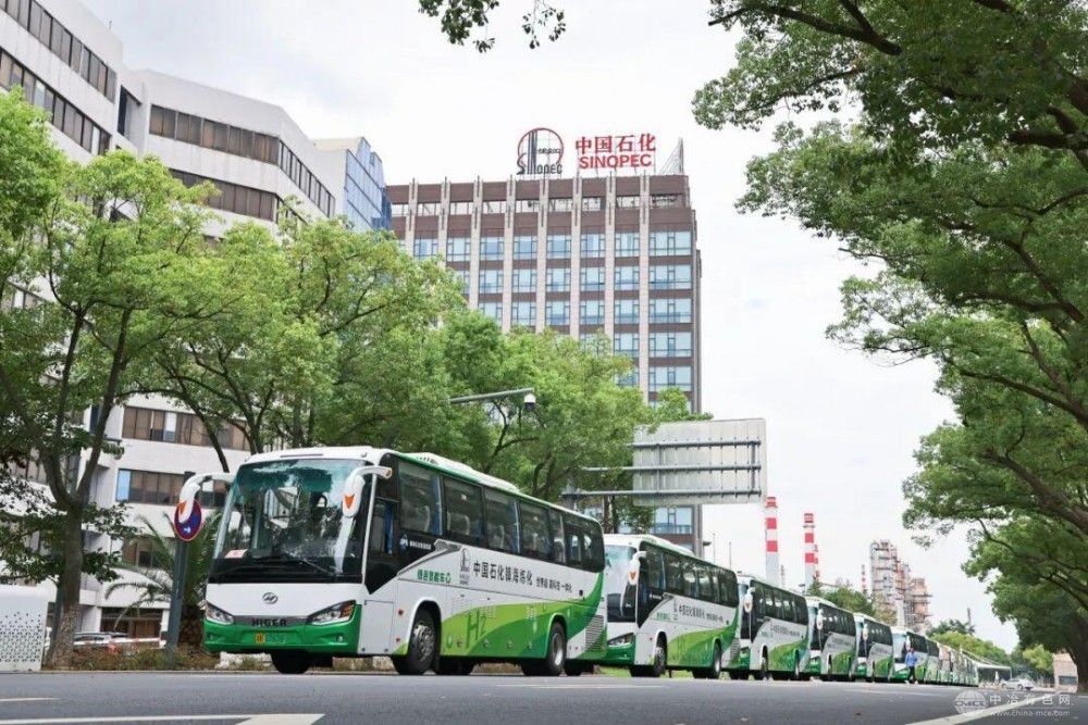 浙江宁波氢能源公交畅行背后：中国石化镇海炼化加氢站的有力支撑