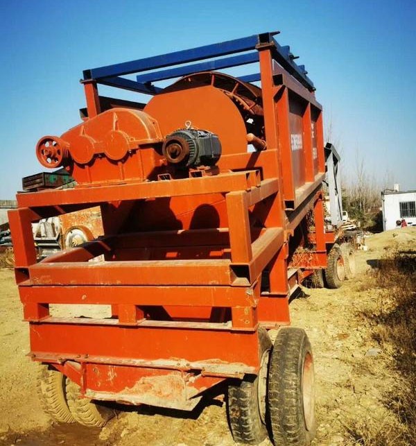 出售矿山洗砂机,1.5x4米移动筛沙机,出售!