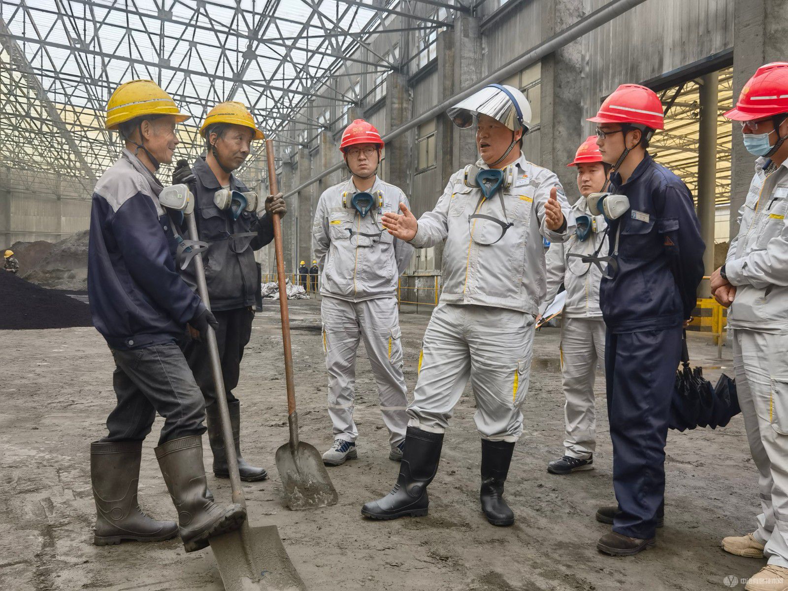公司领导冒雨率队到一线开展节前综合大检查