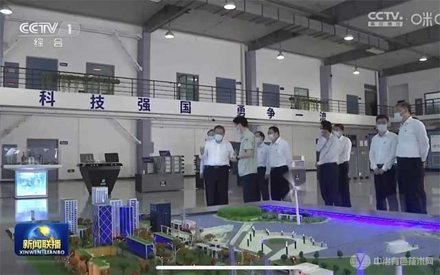 李强总理来到大连融科公司调研