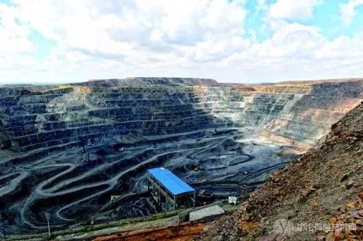 世界最大稀土矿，为何长期被当铁矿挖？