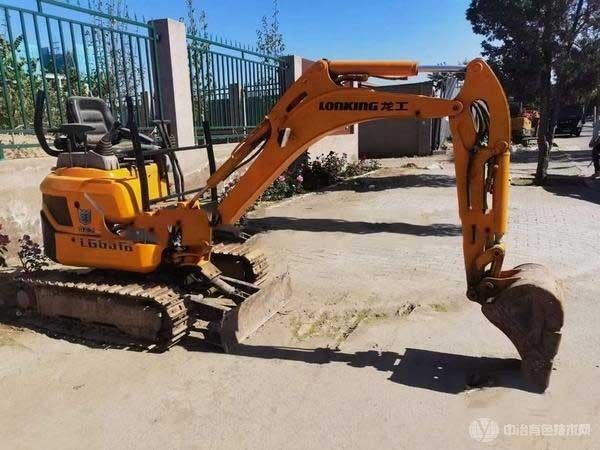 转让21年龙工挖机 全国包邮 中小型工程施工挖土机