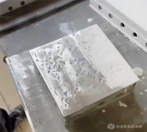 李红旗镁合金导电抗蚀功能涂层