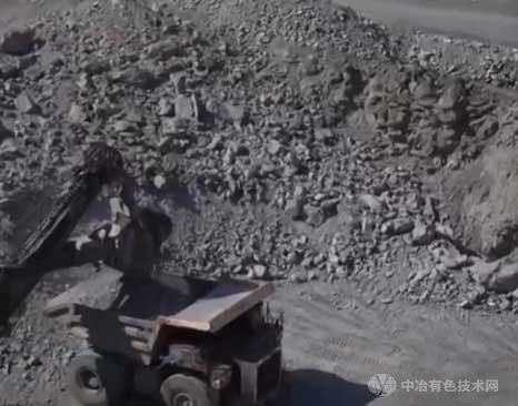 包头发现全新结构重稀土新矿物——白云钇钡矿