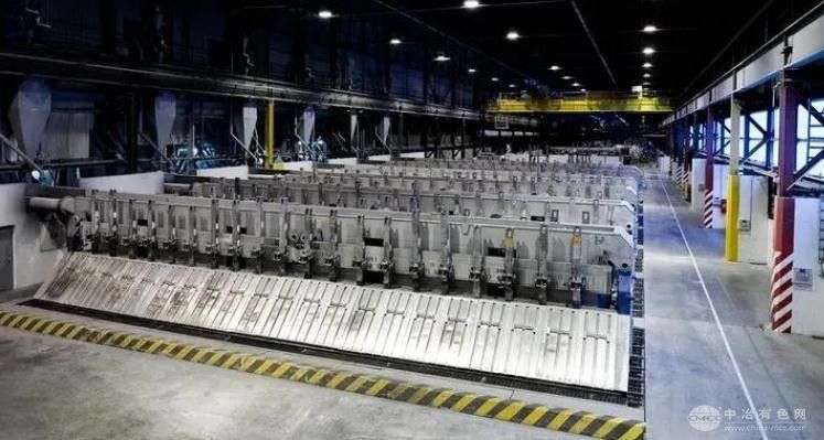 氧化铝行业产能过剩近700万吨陷困境  减产成破局关键