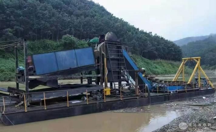 河道链斗淘金船