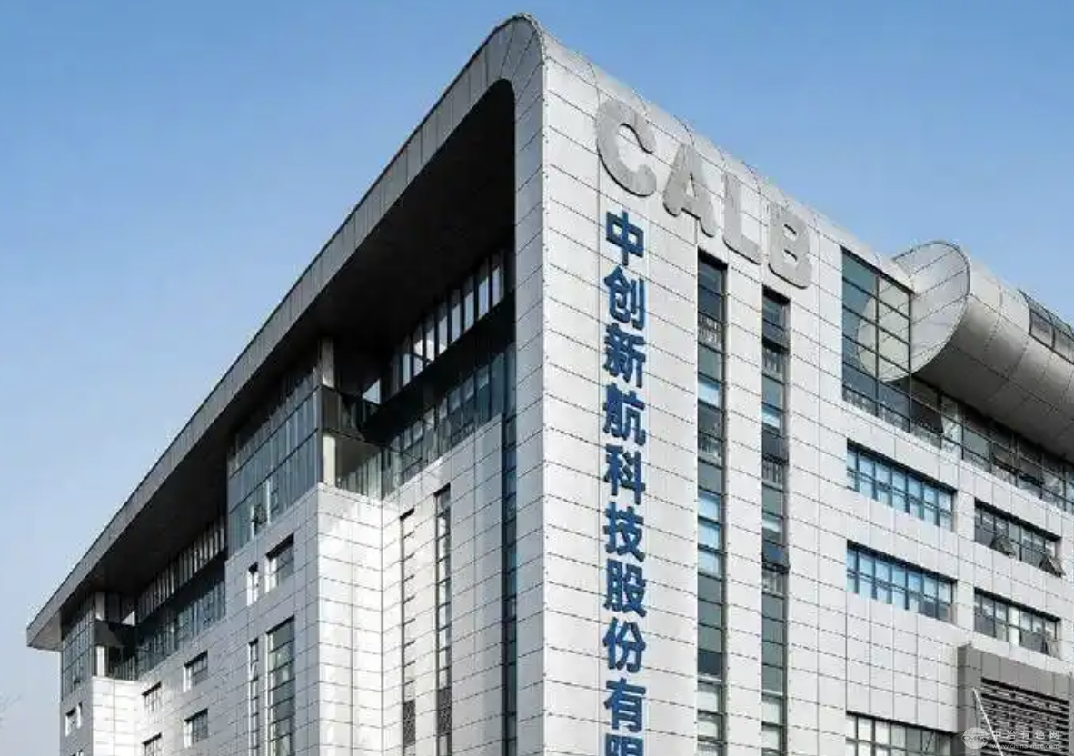 锂电扩产潮：中创新航、国轩高科加码，新技术赛道“拥挤”