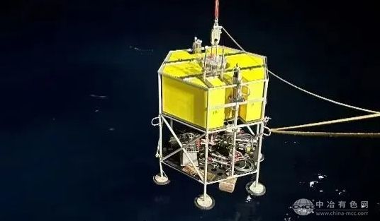 全球首例：我国400Wh/kg锂电池在4200米深海试验中获验证