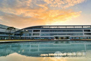 伊犁坚科建筑工程有限公司铝型材生产线正式投产，年产能达7500吨