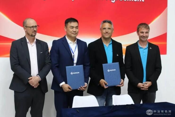 华晟与德国Next2Sun强强联合，引领垂直光伏组件横版应用新潮流