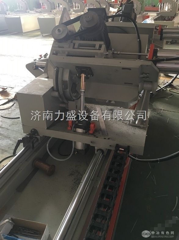 双头精密切割锯