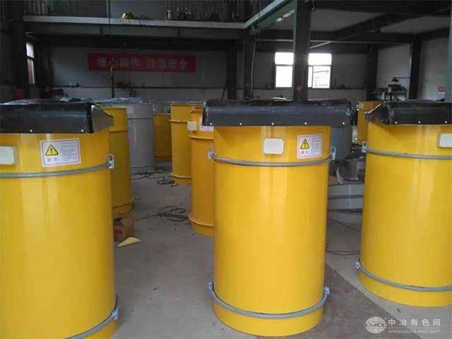 手振仓顶除尘器