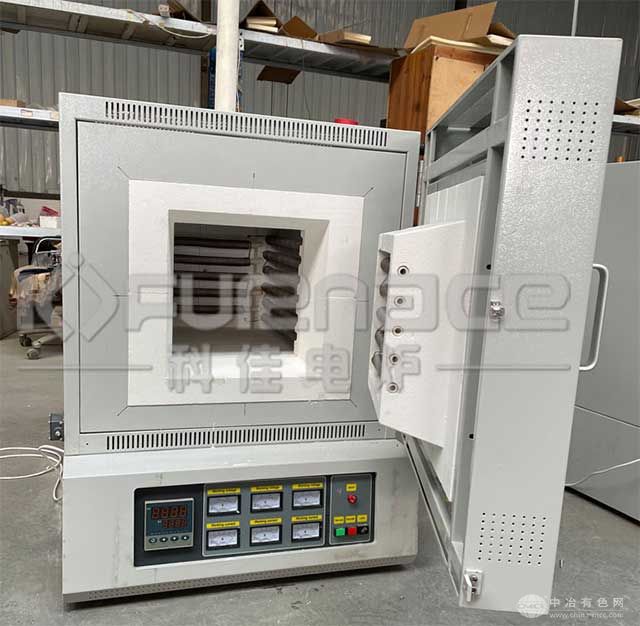 带烟筒1200℃箱式马弗炉