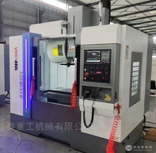 三轴线轨立式加工中心